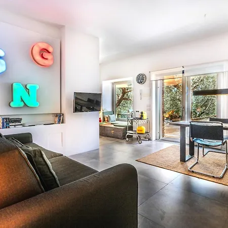 In Panoramic With Private Terrace Ferienhaus